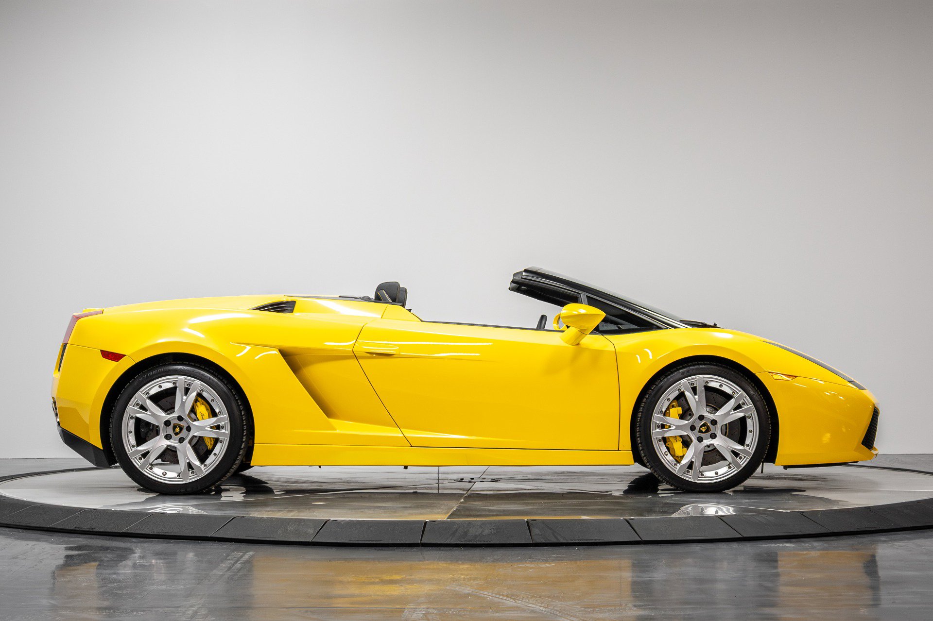 Used 2007 Lamborghini Gallardo Spyder image 17
