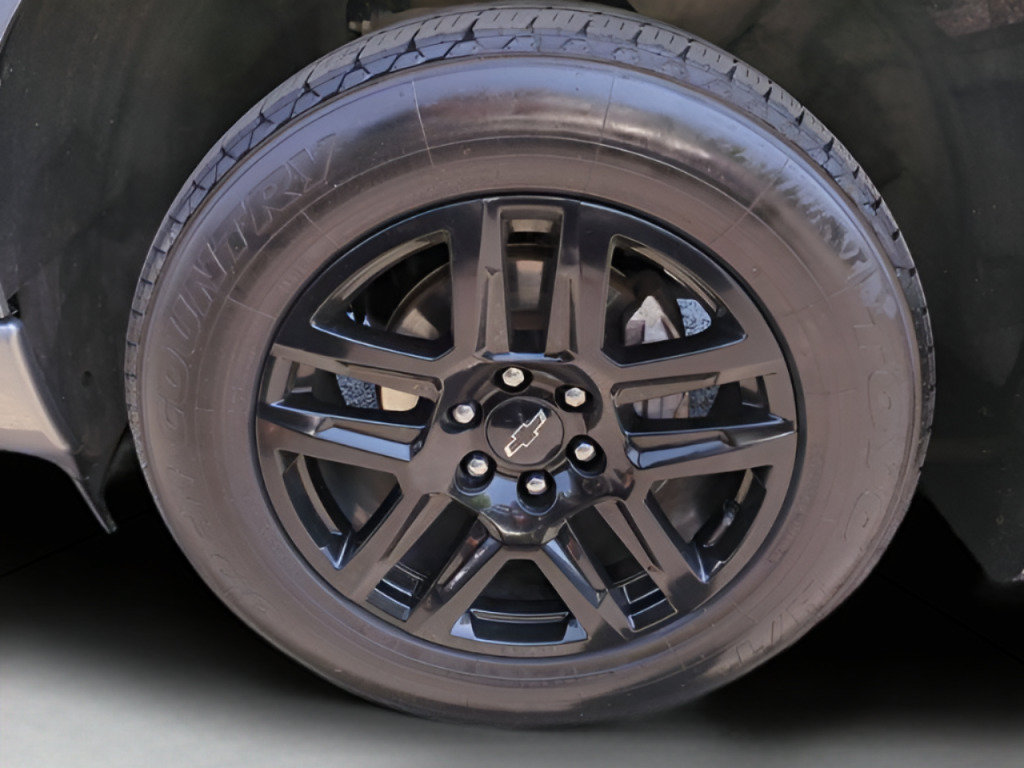 Used 2023 Chevrolet Silverado 1500 Custom w/ LPO, Dark Essentials Package AWD/4WD image 10