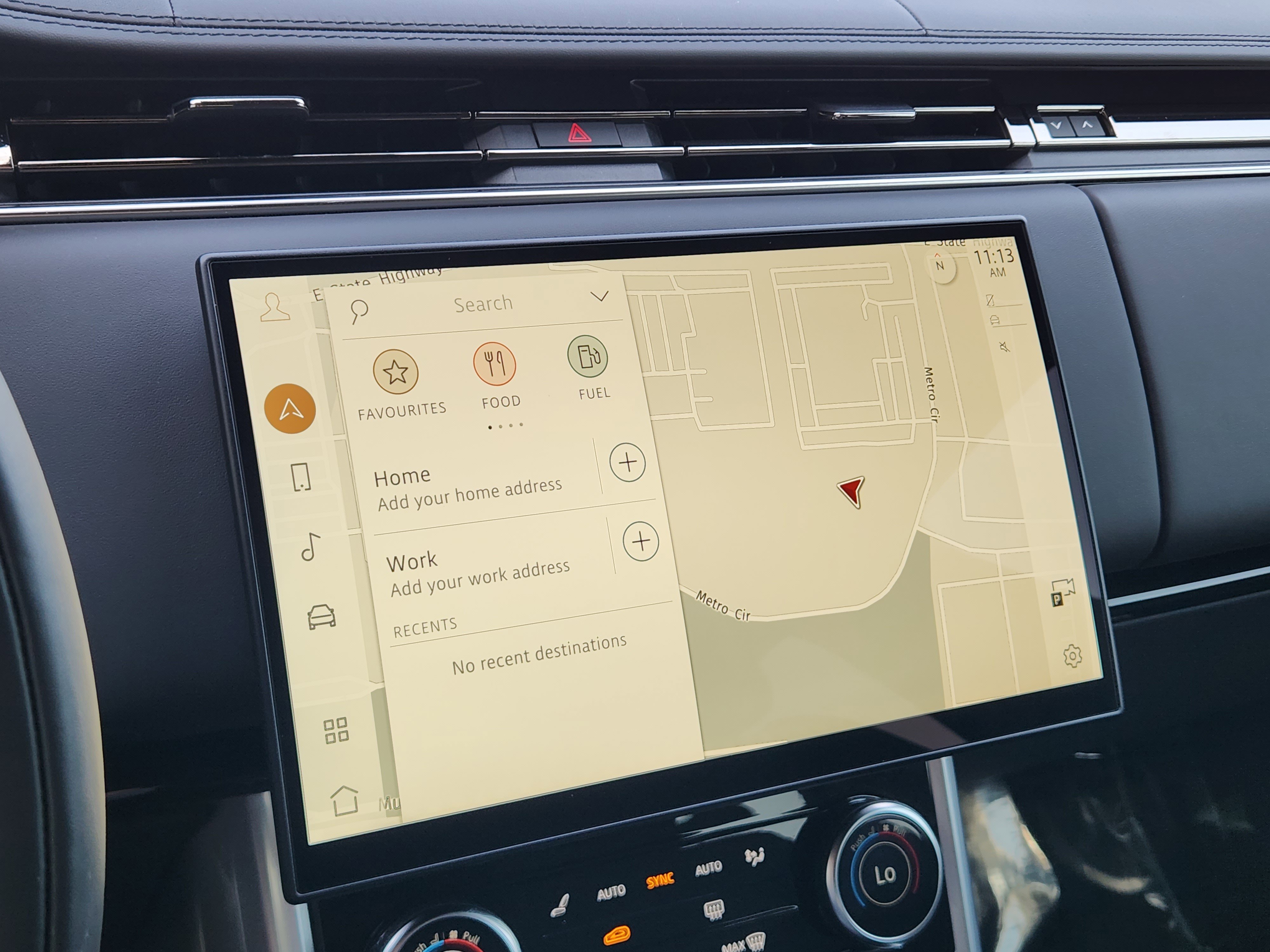 Certified 2023 Land Rover Range Rover SE image 18