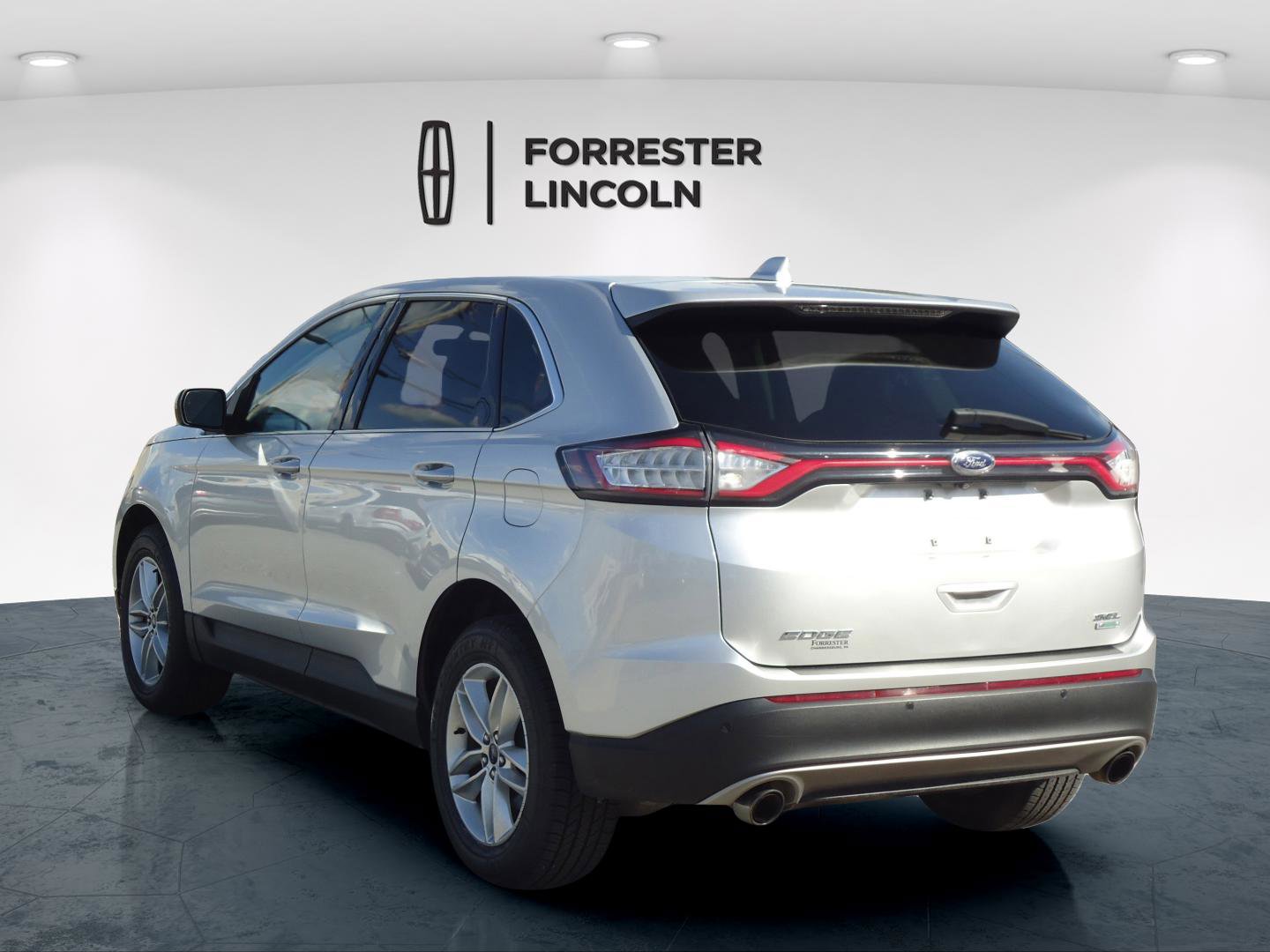 Used 2017 Ford Edge SEL w/ Equipment Group 201A FWD image 5