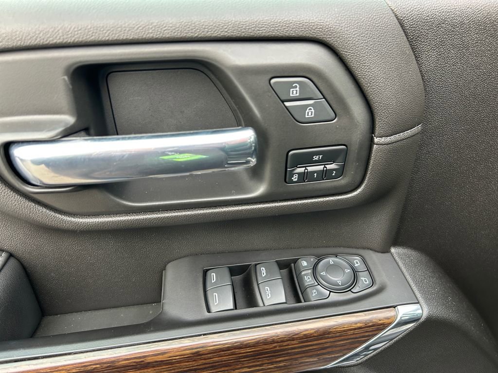Used 2022 Chevrolet Silverado 3500 High Country w/ Safety Package II image 23