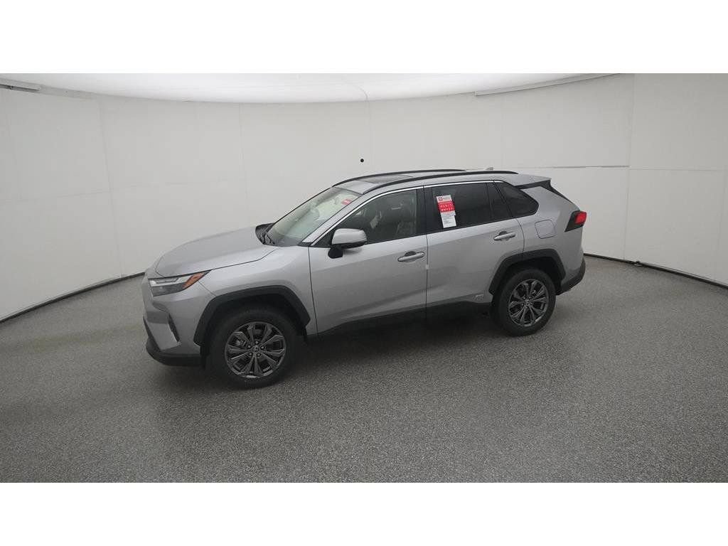 Used 2023 Toyota RAV4 XLE Premium AWD/4WD image 2