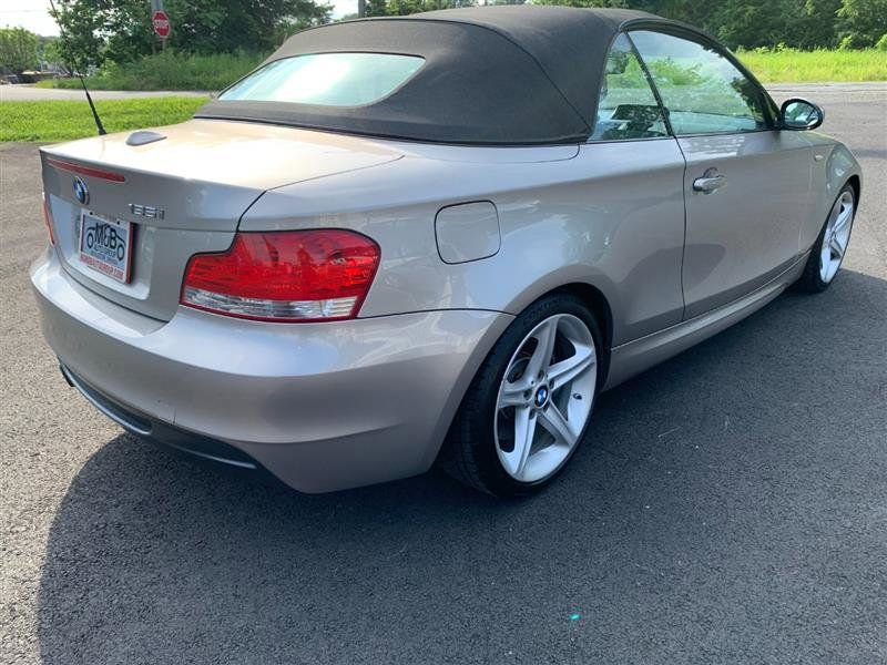 Used 2009 BMW 135i Convertible image 3