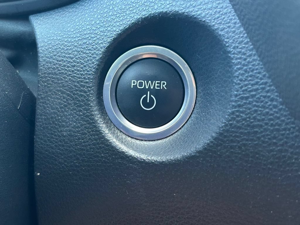 Used 2023 Toyota Corolla Cross AWD Hybrid image 25