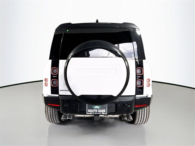 Certified 2025 Land Rover Defender 110 V8 image 6
