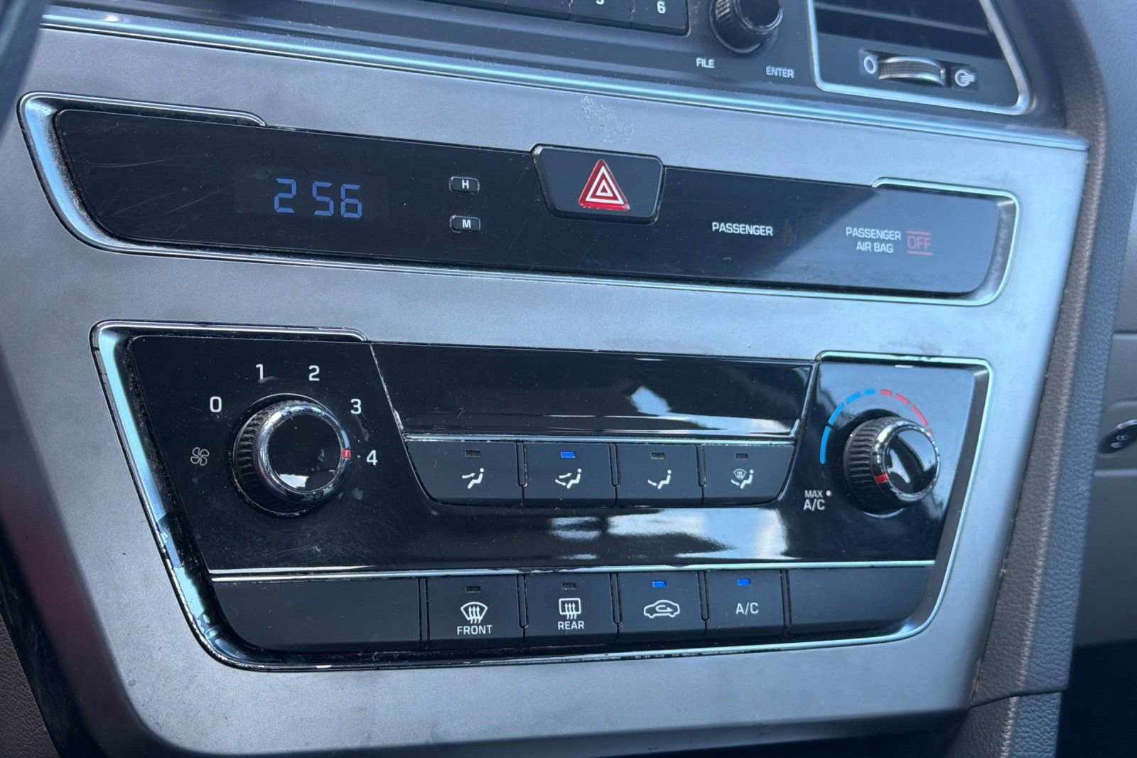 Used 2015 Hyundai Sonata SE image 18