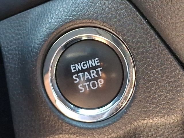 Used 2025 Toyota RAV4 XLE w/ Convenience Package FWD image 23