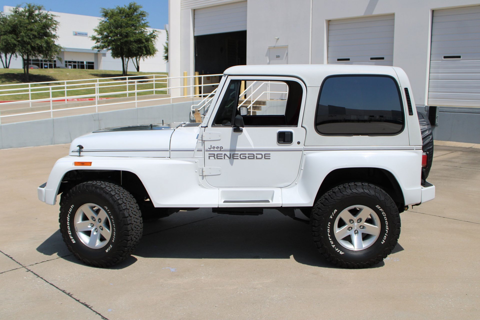 Used 1991 Jeep Wrangler Renegade AWD/4WD image 5