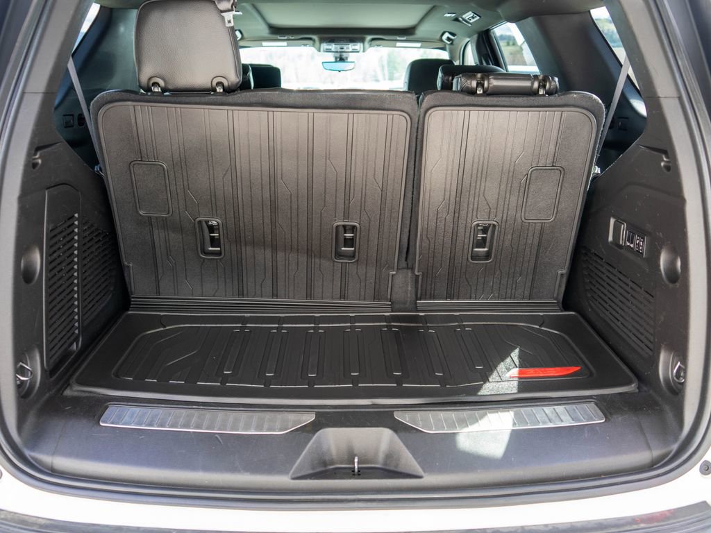 Used 2021 GMC Yukon Denali w/ Denali Premium Package AWD/4WD image 36