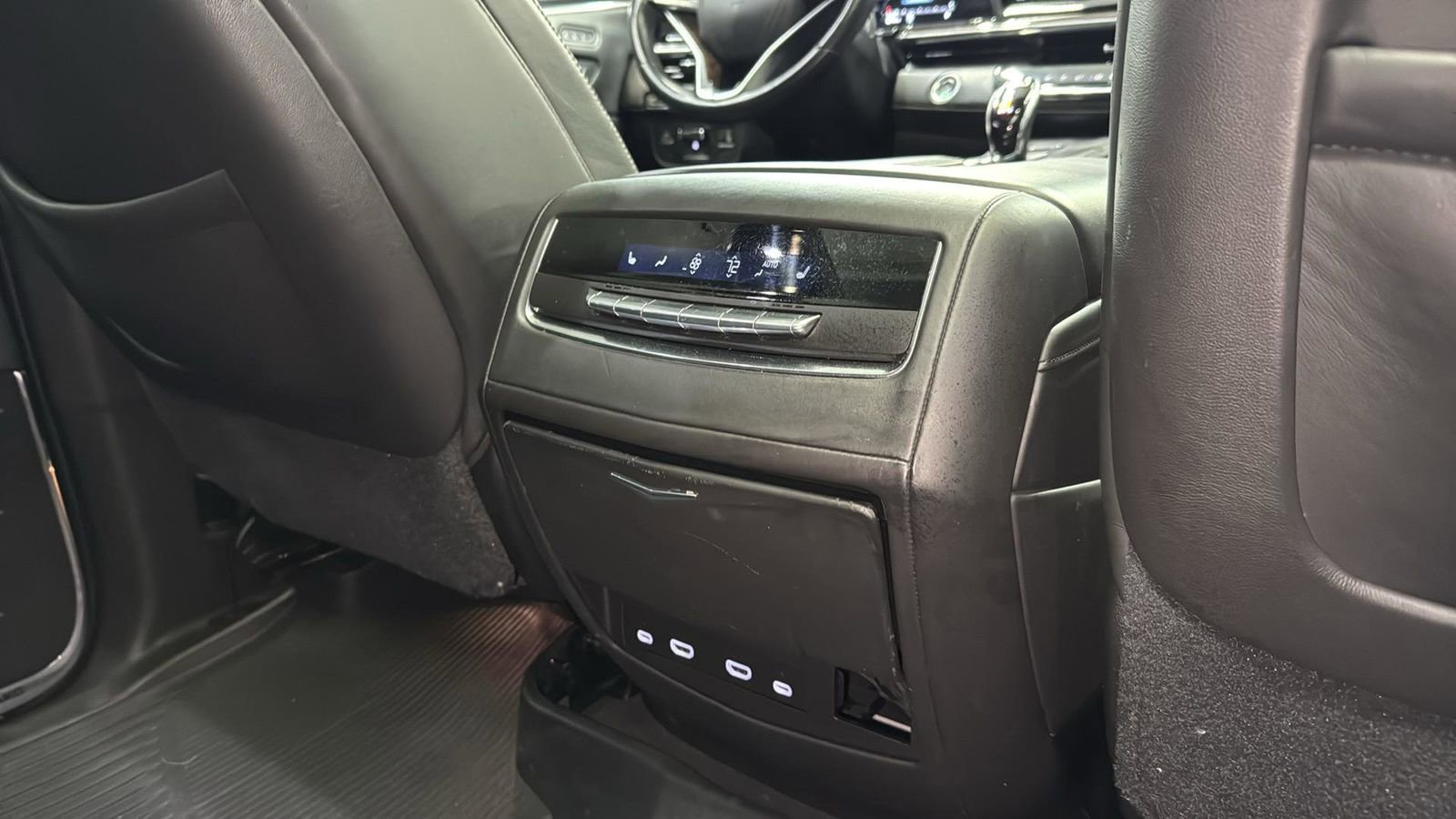 Used 2021 Cadillac Escalade Sport Platinum image 28