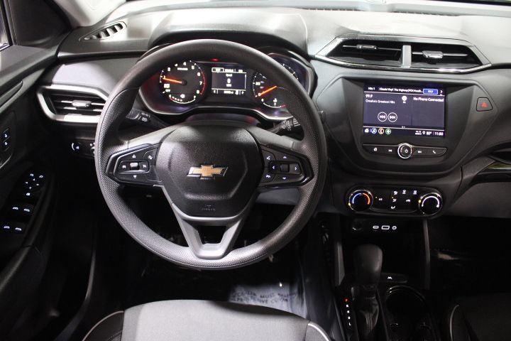 Used 2023 Chevrolet TrailBlazer LS FWD image 29