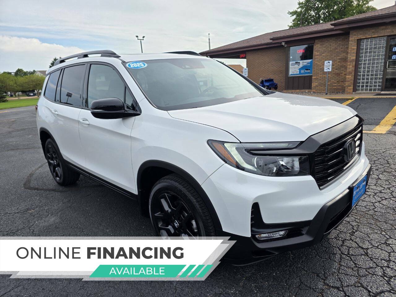 Used 2025 Honda Passport Black Edition image 1