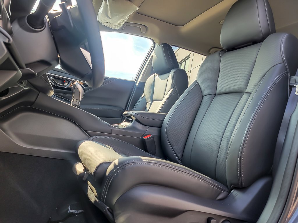 New 2025 Subaru Outback Touring image 7