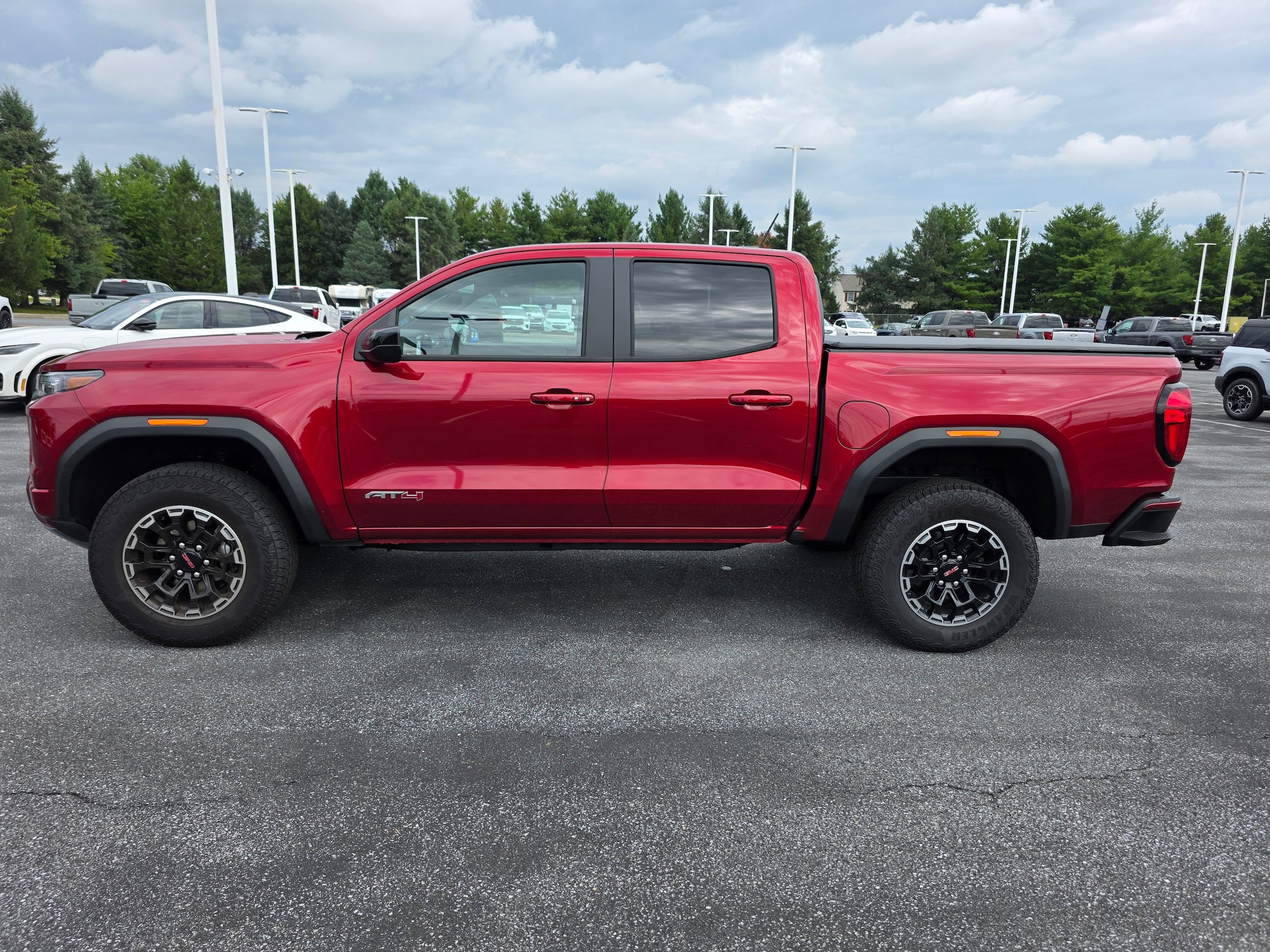 Used 2026 GMC Canyon AT4 AWD/4WD image 2