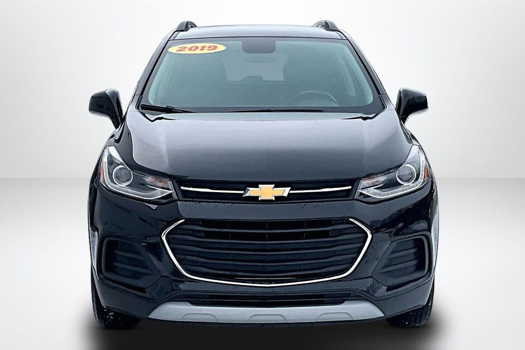 Used 2019 Chevrolet Trax LT w/ LT Convenience Package image 2