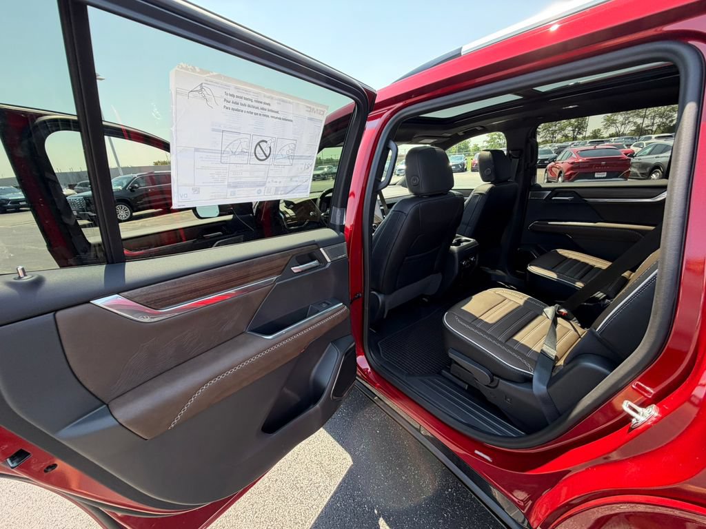 New 2026 GMC Acadia Denali Ultimate AWD/4WD image 32