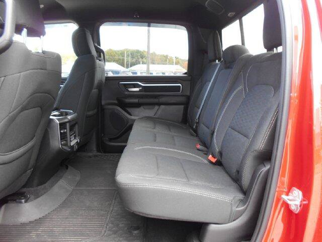 Used 2025 RAM 1500 Big Horn AWD/4WD image 6