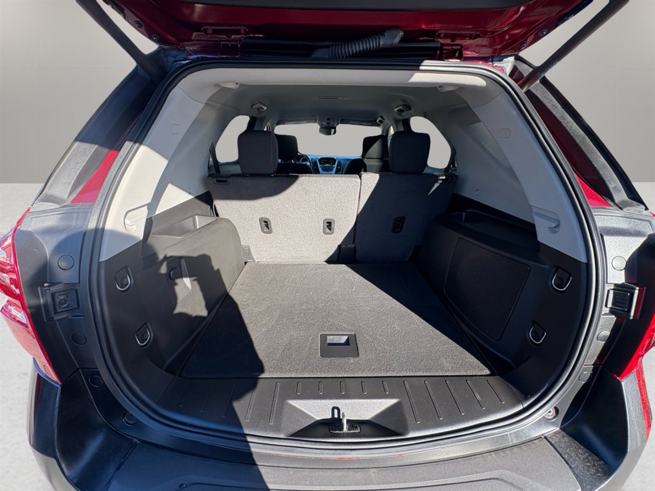 Used 2017 Chevrolet Equinox LT w/ Convenience Package image 34