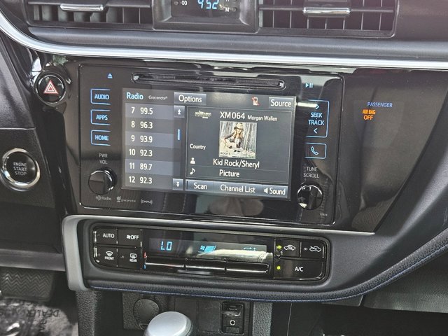 Used 2018 Toyota Corolla SE w/ SE Premium Package FWD image 17