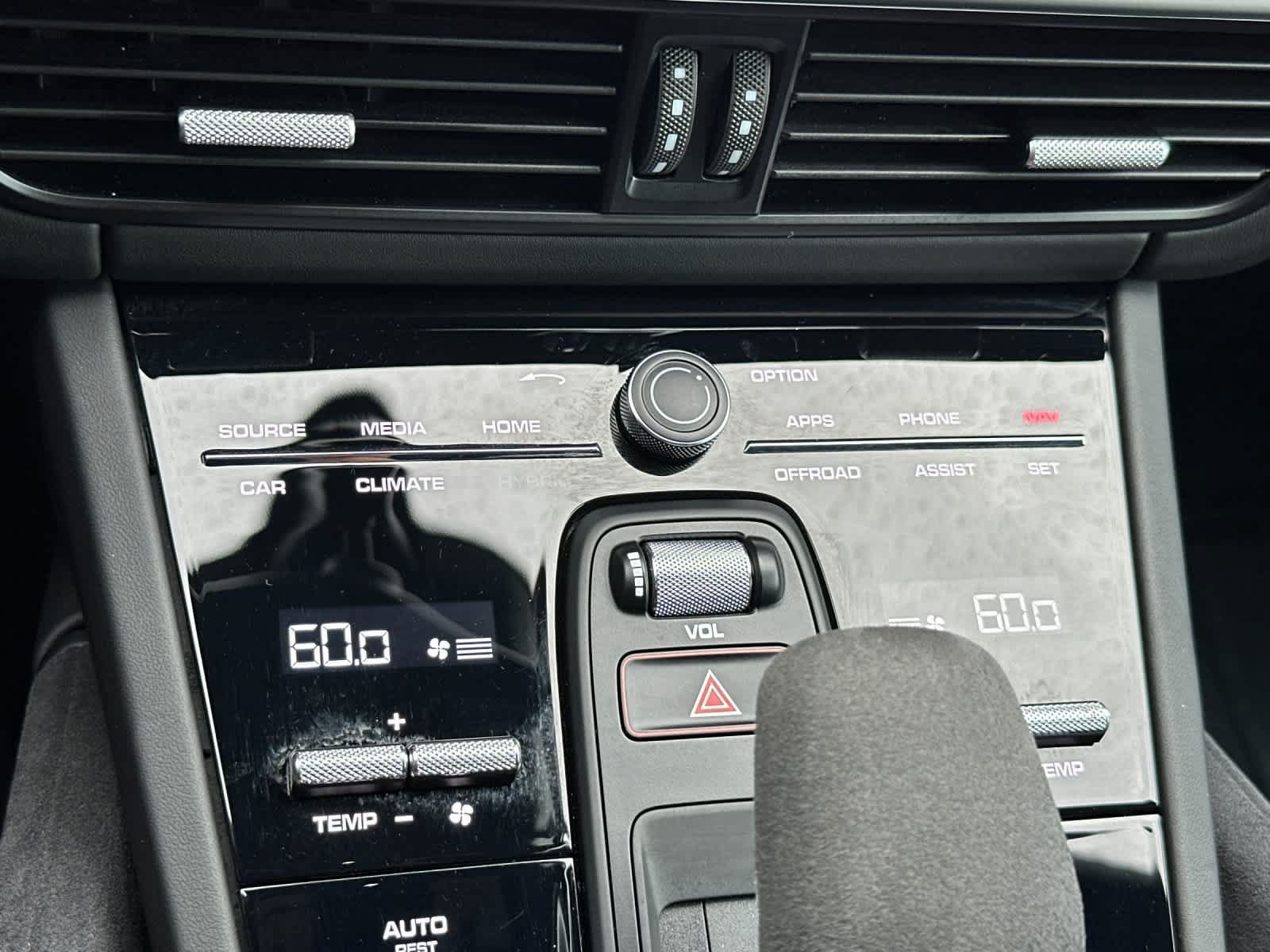 Certified 2022 Porsche Cayenne Turbo GT AWD/4WD image 23
