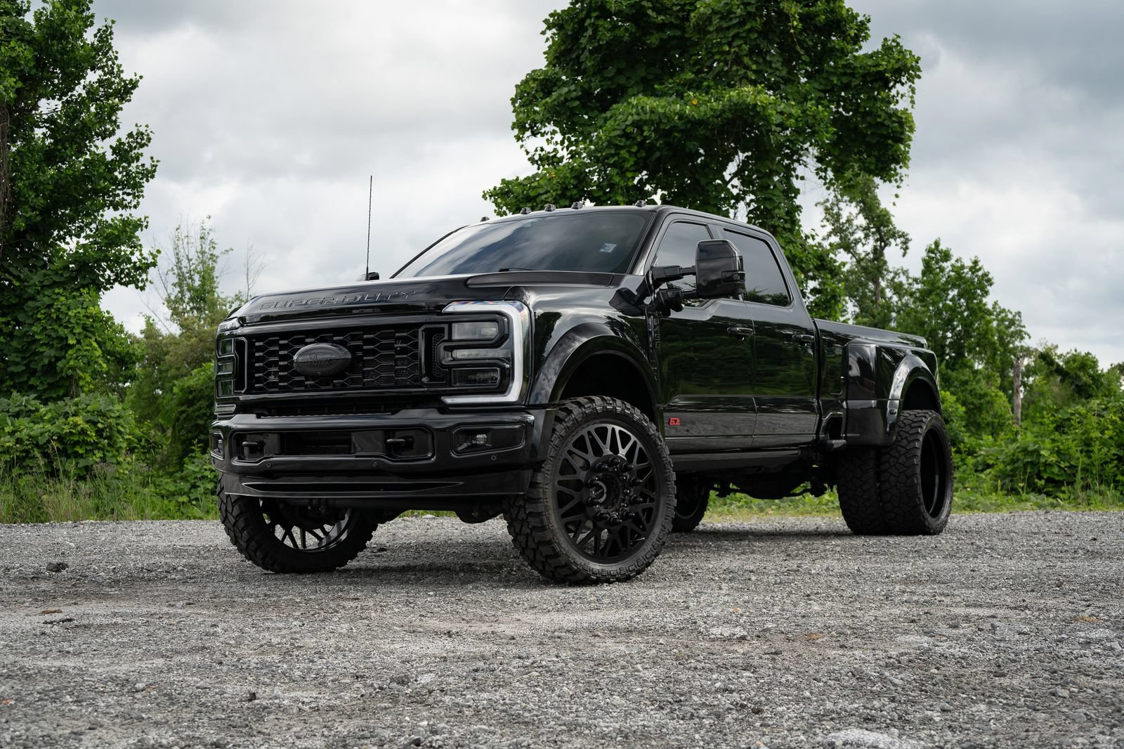 Used 2024 Ford F450 Limited AWD/4WD image 2