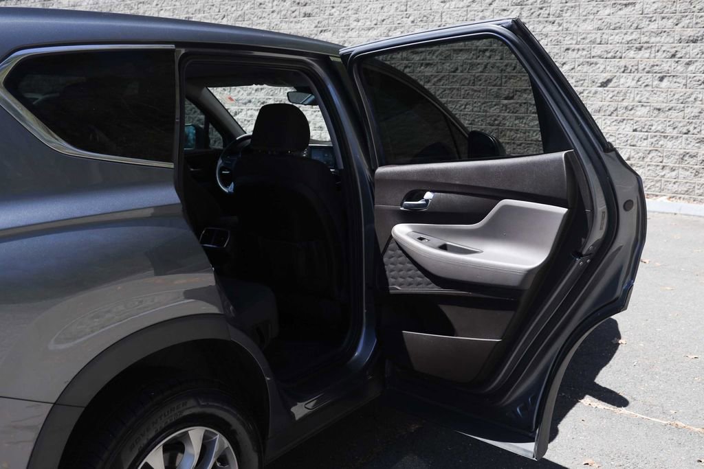 Used 2019 Hyundai Santa Fe SE AWD/4WD image 17