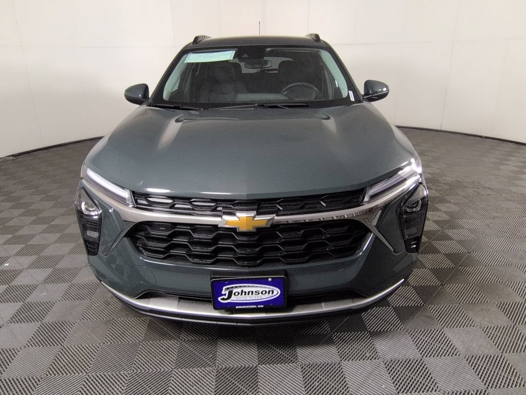 New 2026 Chevrolet Trax LT w/ Driver Confidence Package FWD image 2