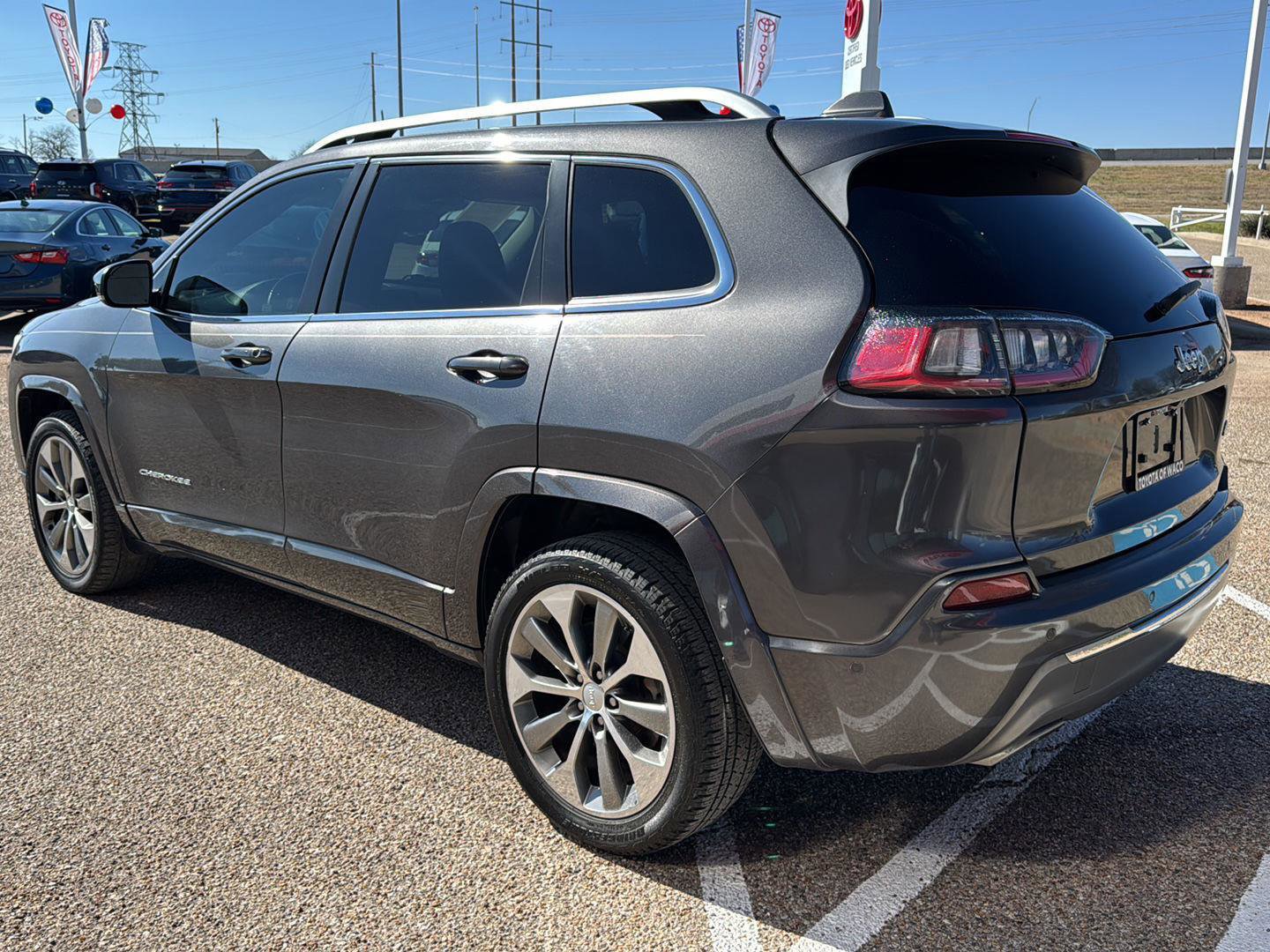 Used 2019 Jeep Cherokee Overland w/ Technology Group image 6