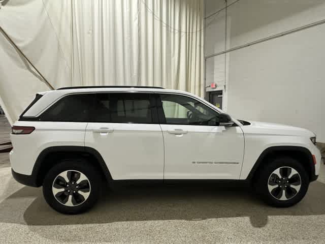 Used 2024 Jeep Grand Cherokee Limited 4xe AWD/4WD image 7