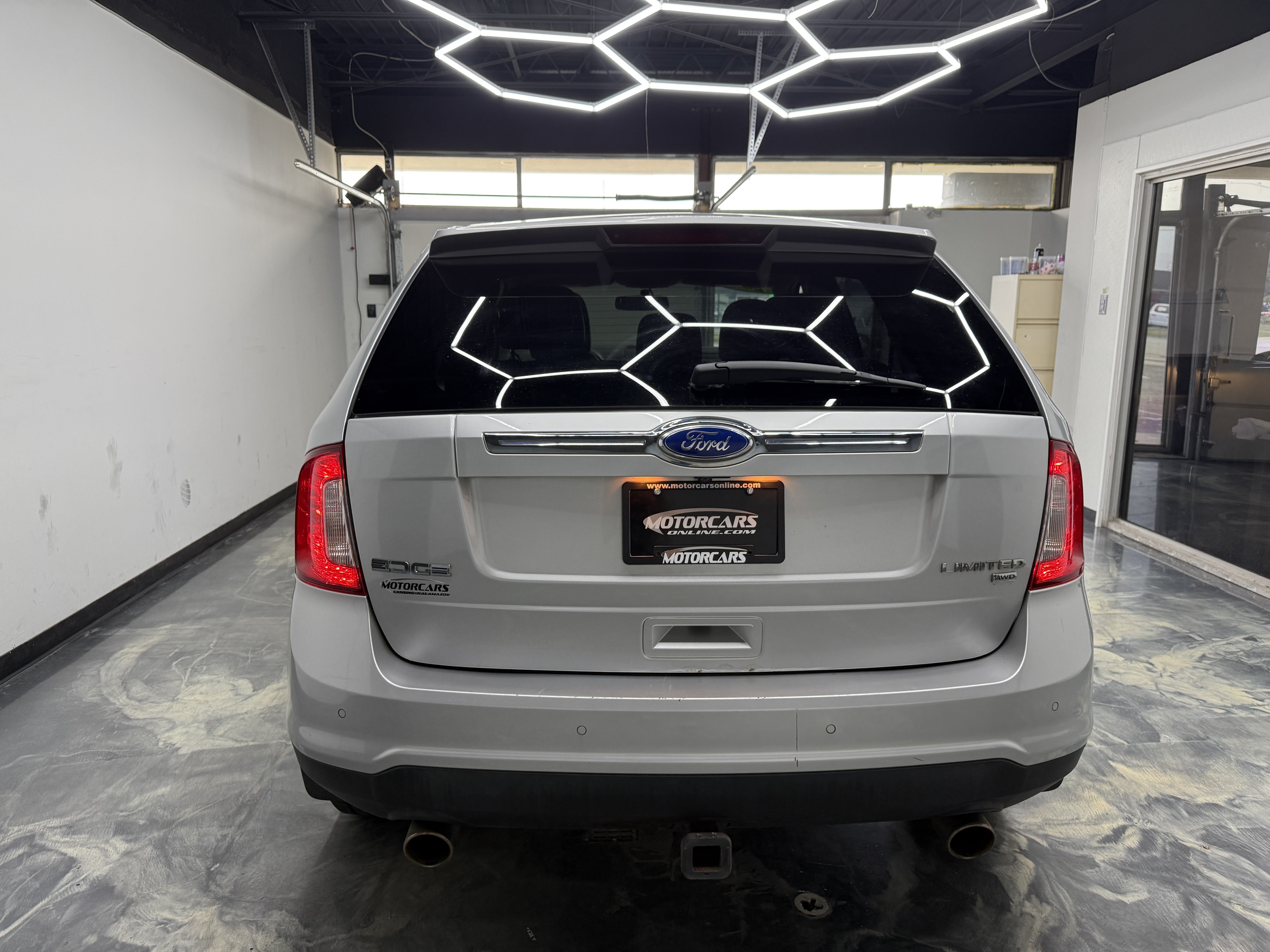 Used 2011 Ford Edge Limited w/ Canadian Touring Pkg AWD/4WD image 4