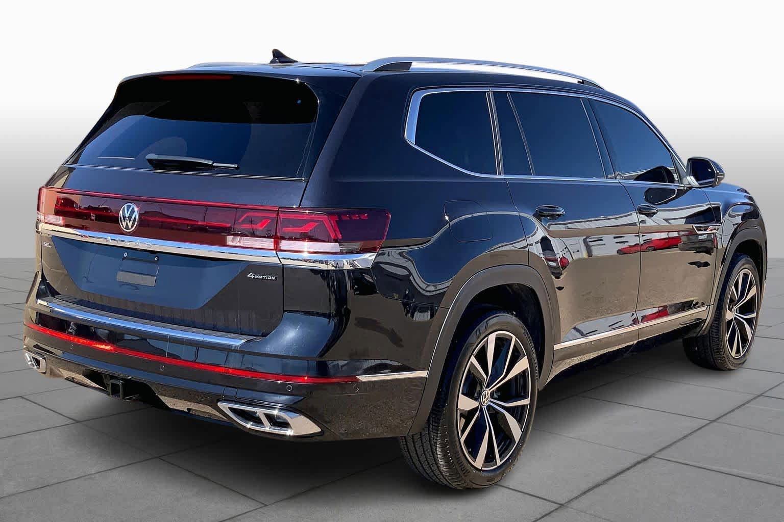 Used 2025 Volkswagen Atlas SEL Premium R-Line AWD/4WD image 12