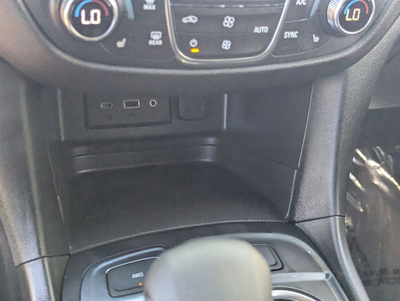 Used 2024 Chevrolet Equinox LT image 20