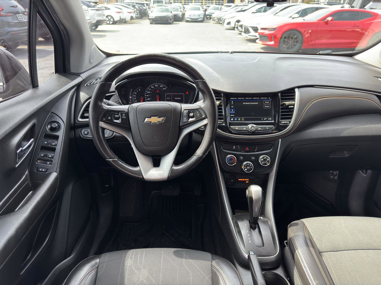 Used 2019 Chevrolet Trax LT w/ LT Convenience Package AWD/4WD image 28