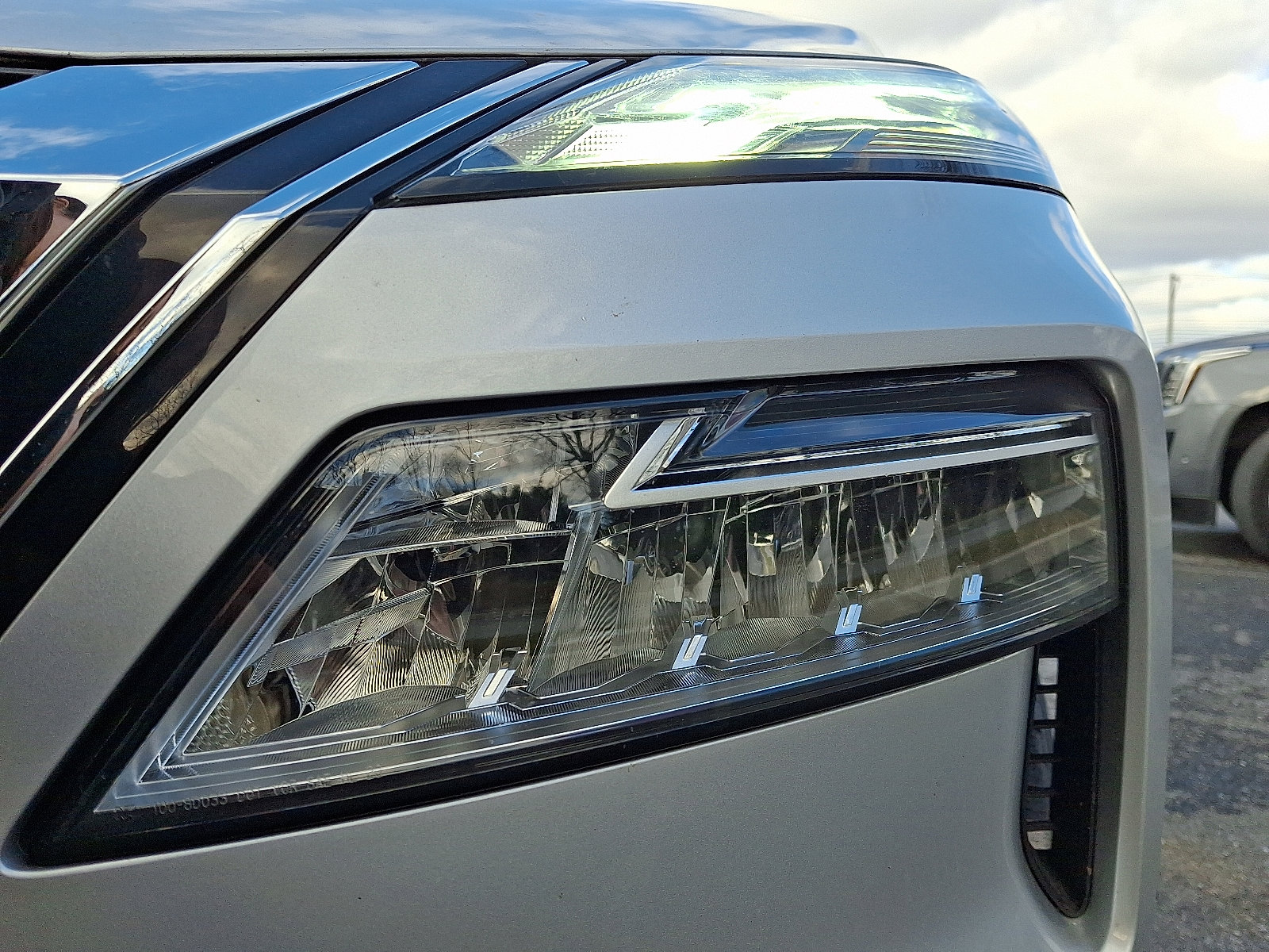 Certified 2022 Nissan Rogue SV image 10