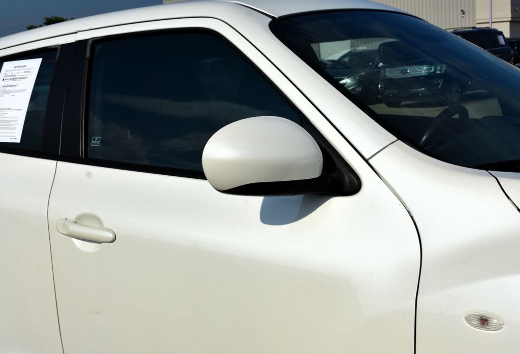 Used 2014 Nissan Juke S FWD image 8