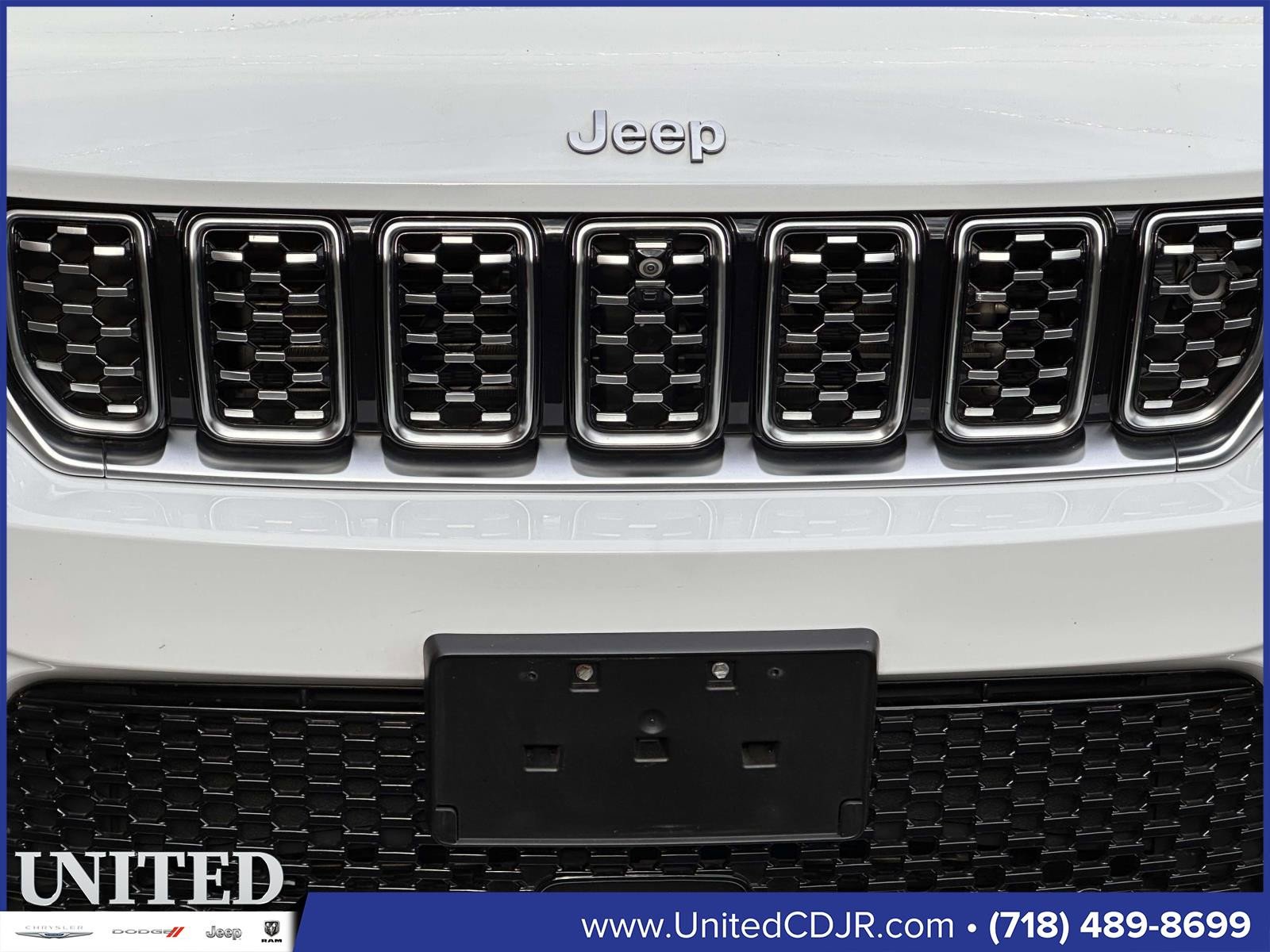 Used 2022 Jeep Grand Cherokee Summit image 6