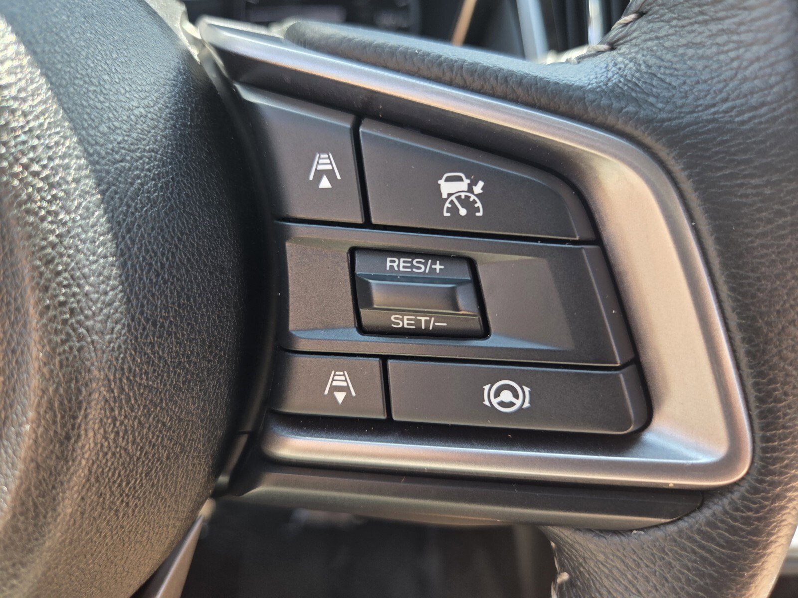 Used 2025 Subaru Outback Premium AWD/4WD image 26