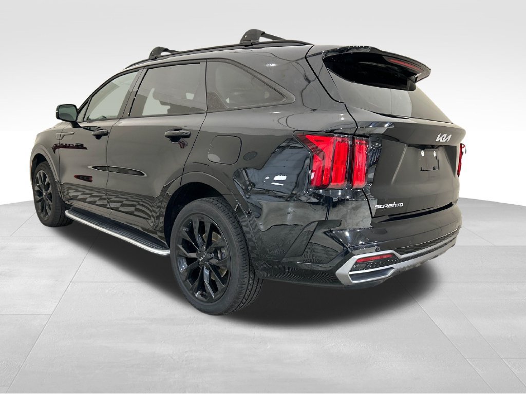 Used 2023 Kia Sorento SX AWD/4WD image 3