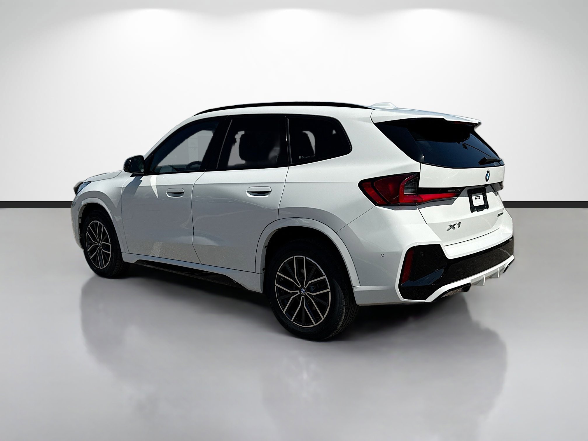 Used 2023 BMW X1 xDrive28i image 5
