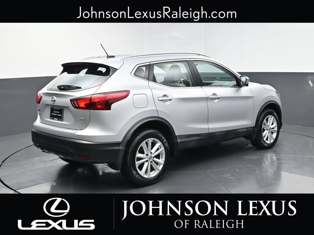 Used 2018 Nissan Rogue Sport SV w/ SV Technology Package FWD image 9