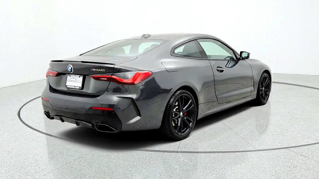Used 2024 BMW 440i xDrive Coupe w/ M Carbon Exterior Package AWD/4WD image 5