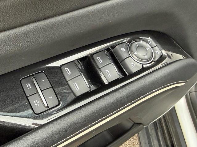 Used 2023 Cadillac Escalade Premium Luxury w/ LPO, Floor Liner Package AWD/4WD image 22