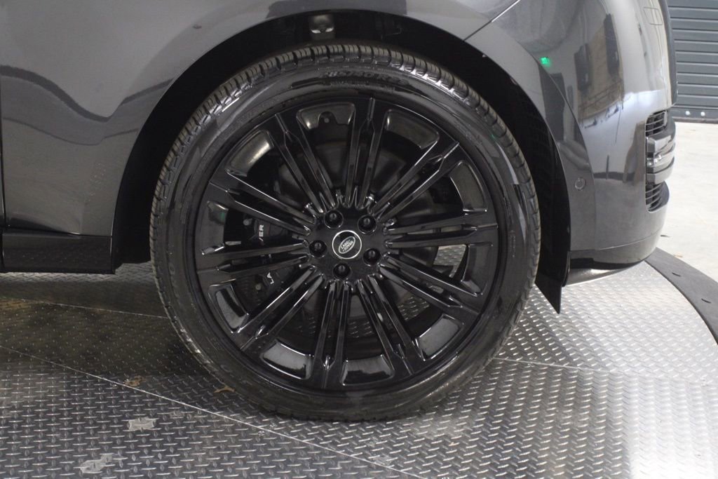 Used 2024 Land Rover Range Rover Autobiography image 20