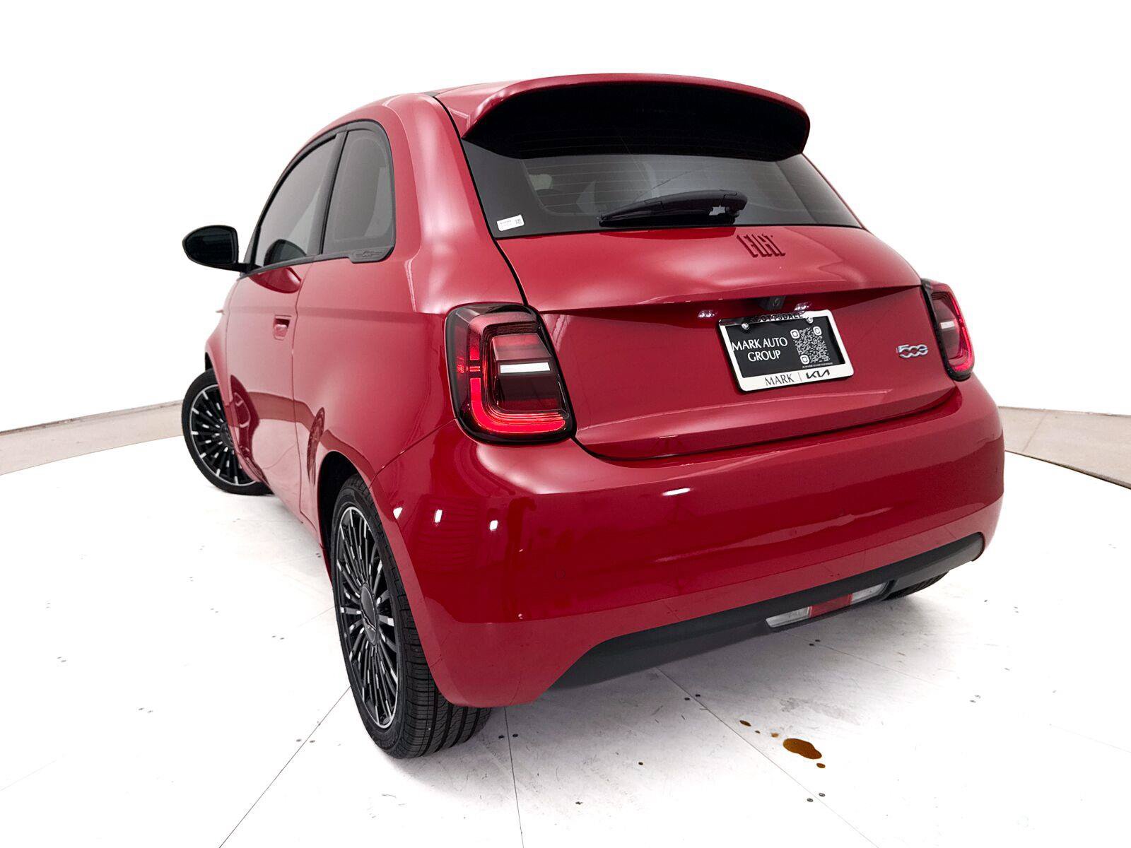Used 2024 FIAT 500 e (RED) FWD image 6