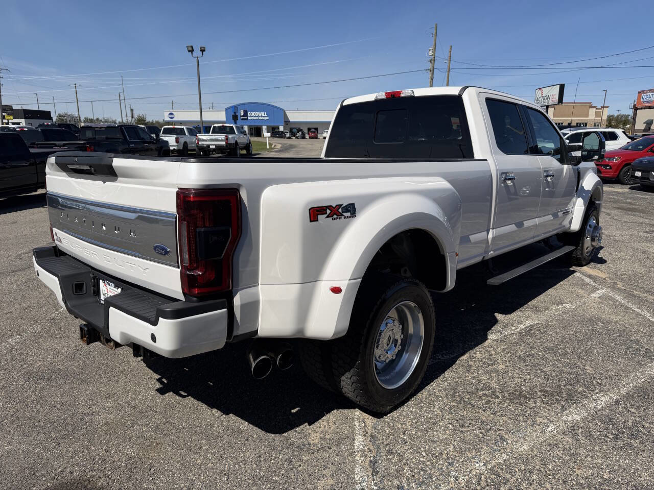 Used 2017 Ford F450 Platinum w/ Platinum Ultimate Package AWD/4WD image 5