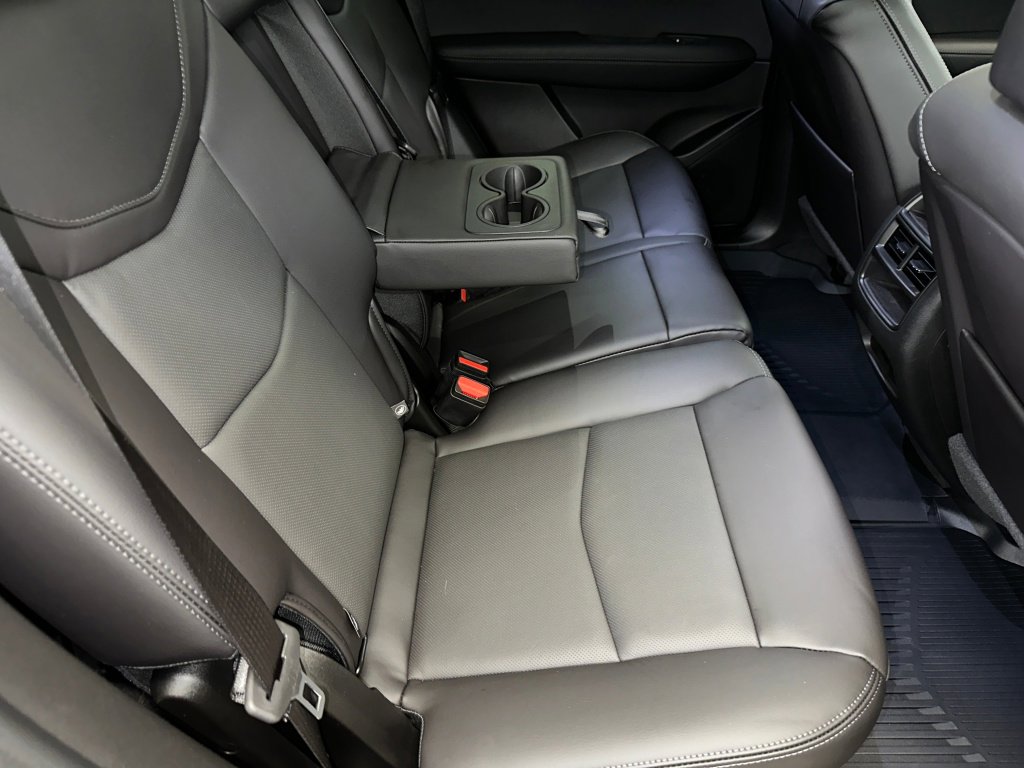 New 2026 Cadillac XT5 Premium Luxury w/ LPO, ONYX Package image 30