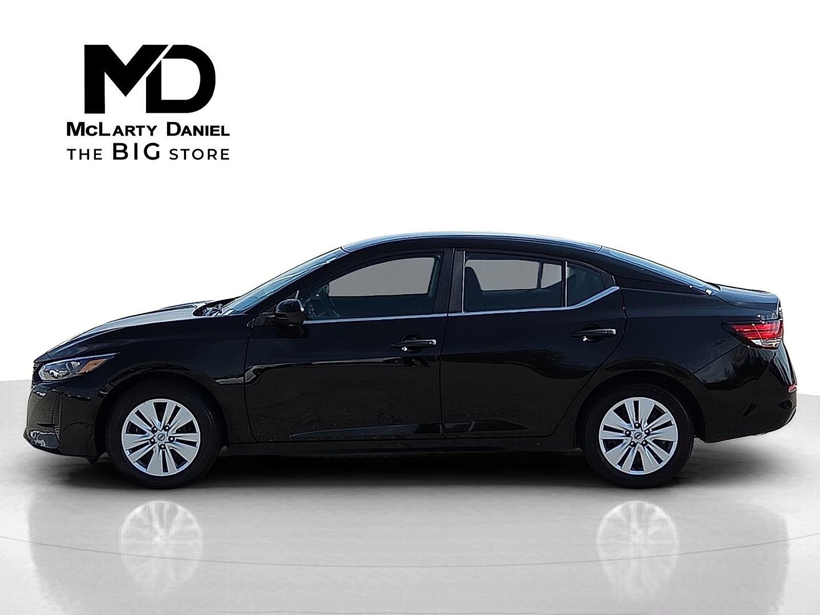 Used 2025 Nissan Sentra S image 3