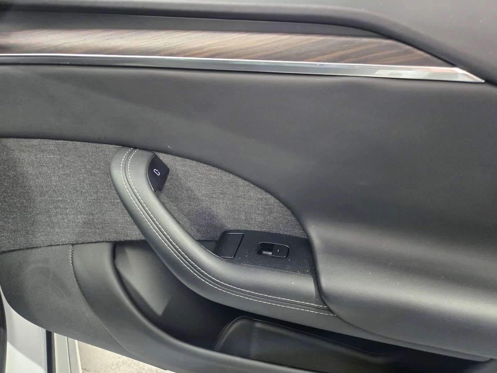 Used 2023 Tesla Model S Standard Range AWD/4WD image 6