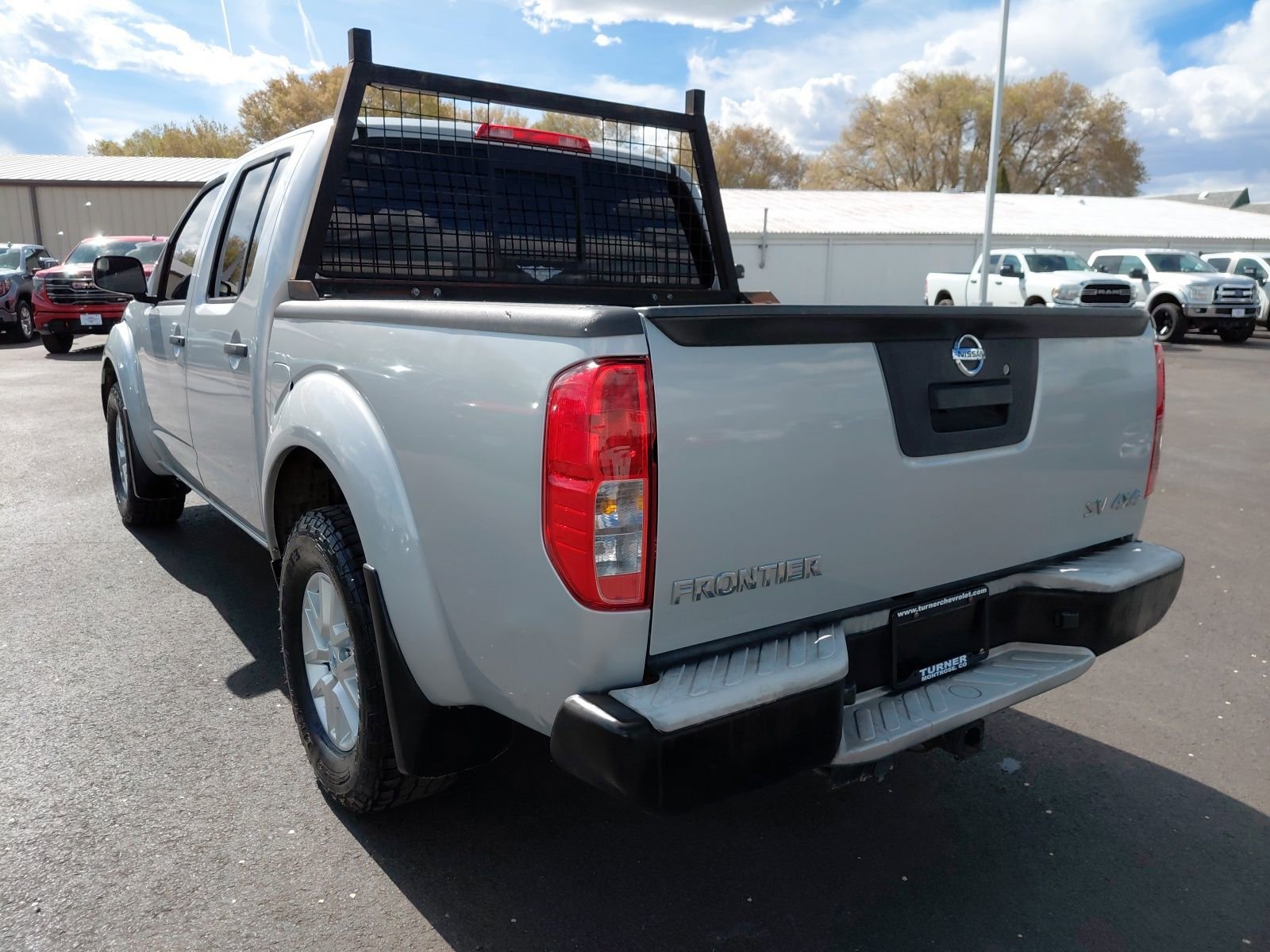 Used 2018 Nissan Frontier SV image 7