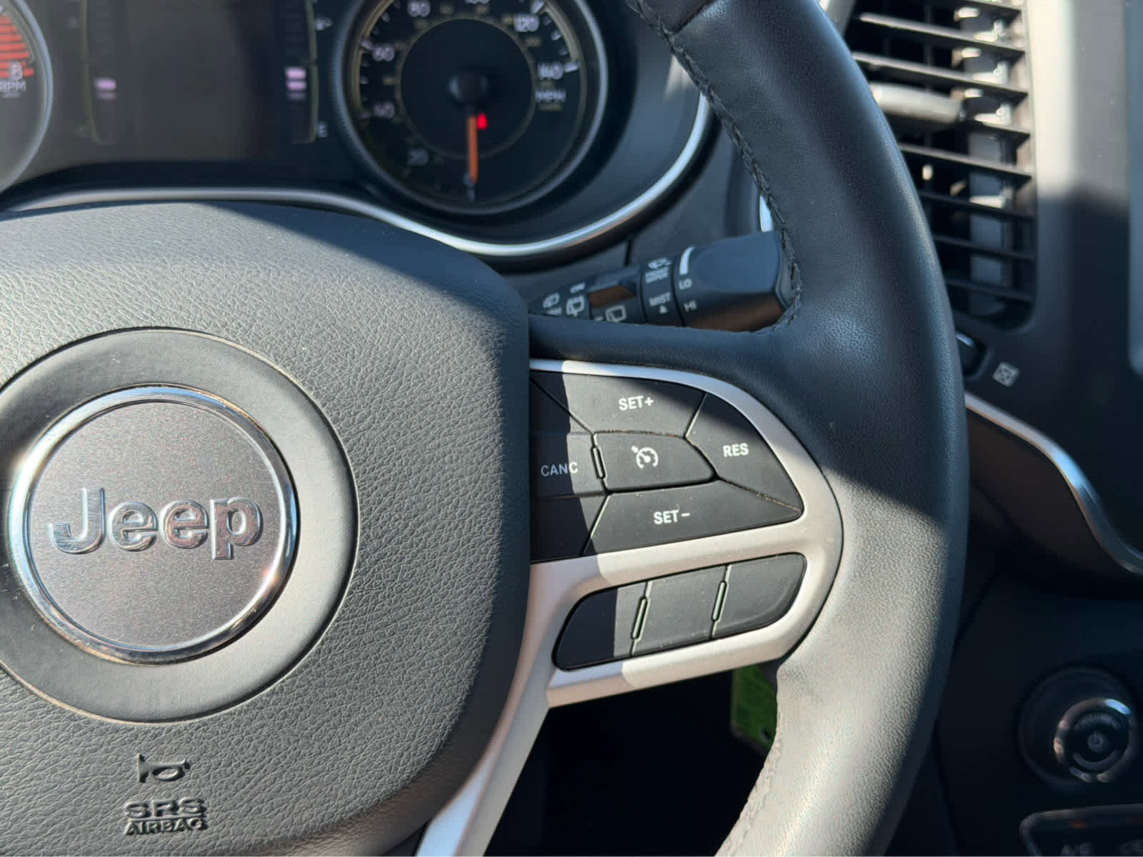 Used 2022 Jeep Cherokee Latitude image 14